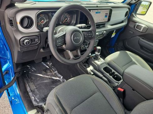 New 2025 Jeep Gladiator Sport AWD/4WD image 12