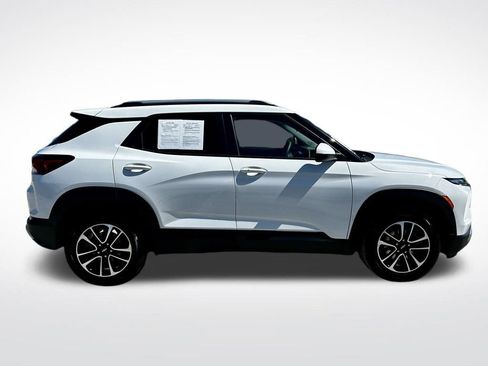 Used 2024 Chevrolet TrailBlazer LT image 24