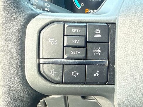 Used 2022 Ford F150 Lariat w/ Equipment Group 502A High image 31