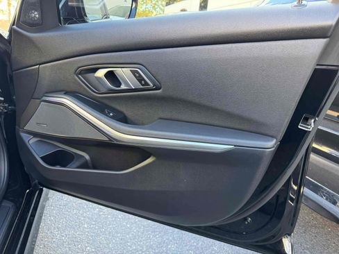 Used 2021 BMW 330e image 71