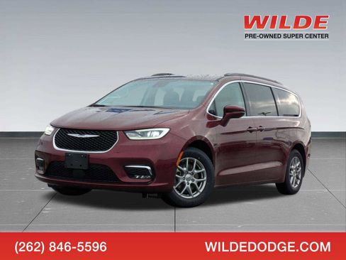Used 2021 Chrysler Pacifica Touring w/ Cold Weather Group image 1