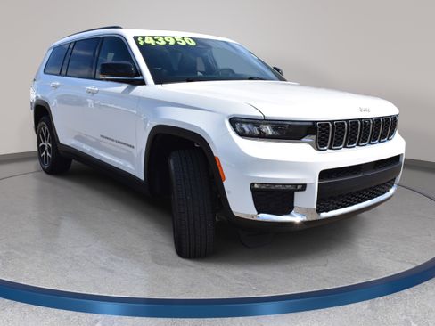 Used 2025 Jeep Grand Cherokee L Limited w/ Luxury Tech Group II AWD/4WD image 4
