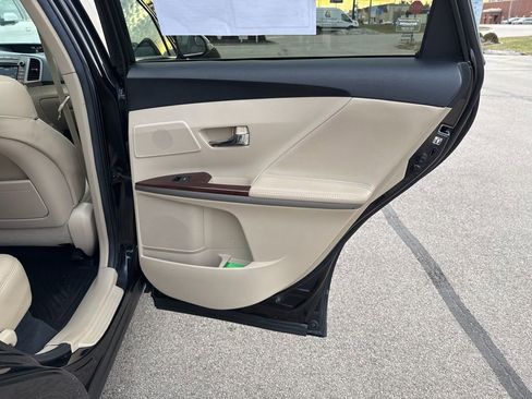 Used 2015 Toyota Venza Limited image 27