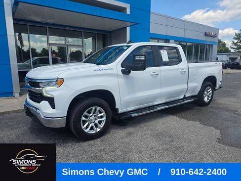 Used 2022 Chevrolet Silverado 1500 LT w/ Protection Package AWD/4WD image 1