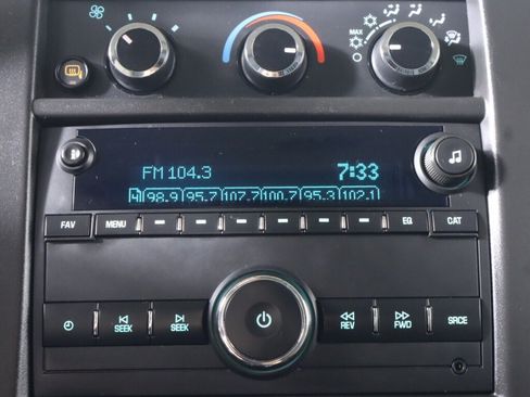 Used 2020 Chevrolet Express 3500 w/ Driver Convenience Package RWD image 19