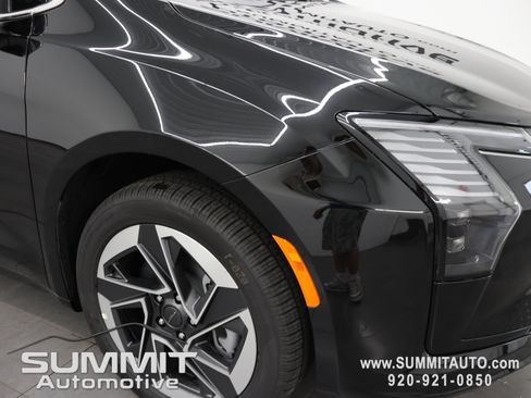 New 2027 Chrysler Pacifica Limited AWD/4WD image 29
