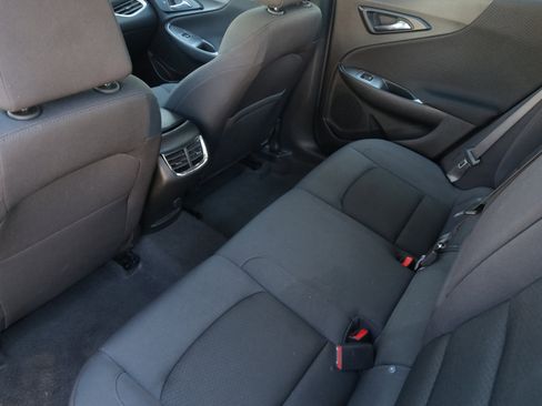 Used 2025 Chevrolet Malibu LT image 14