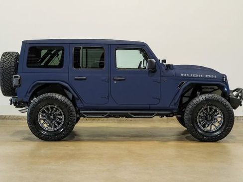 Used 2025 Jeep Wrangler Unlimited Rubicon w/ Technology Group image 12