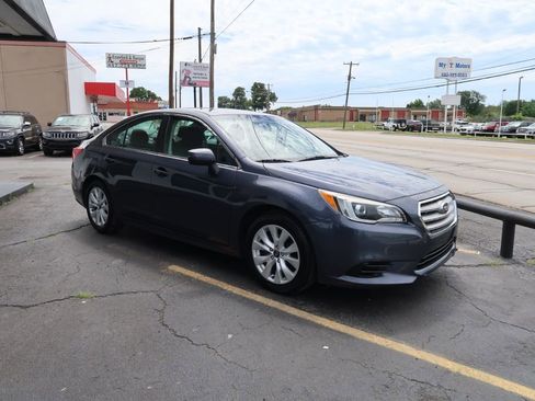 Used 2017 Subaru Legacy 2.5i Premium AWD/4WD image 2