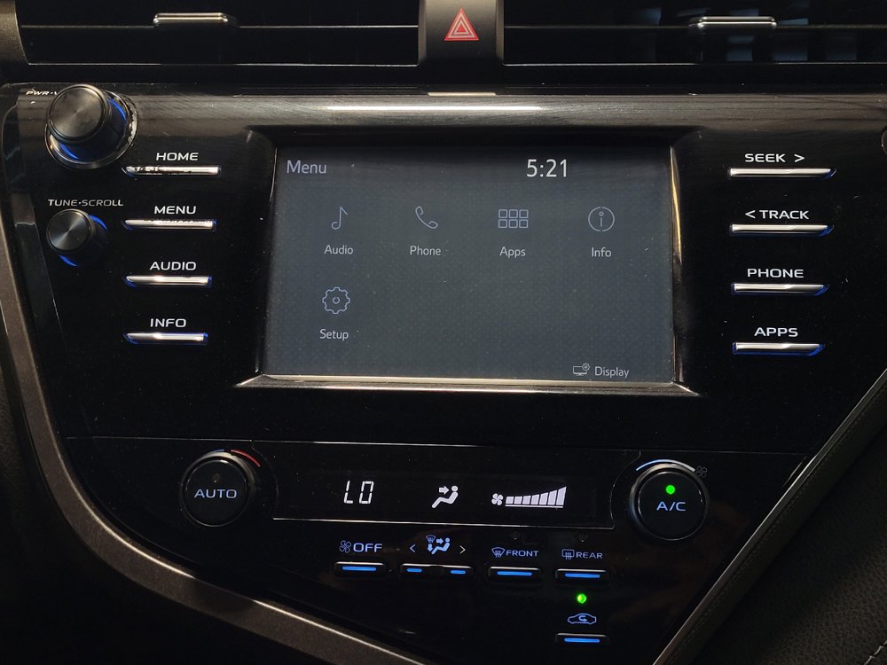 Used 2018 Toyota Camry SE FWD image 25