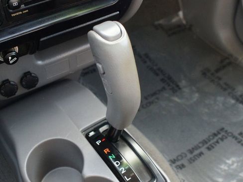 Used 2004 Toyota Tacoma PreRunner image 7