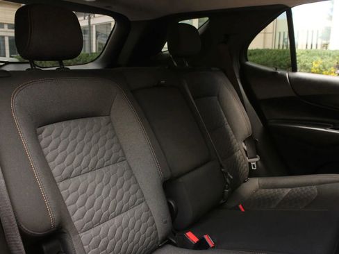 Used 2019 Chevrolet Equinox LT FWD image 26