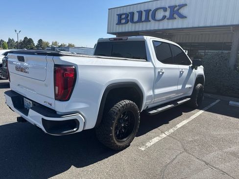 Used 2019 GMC Sierra 1500 AT4 w/ Off Road Performance Package AWD/4WD image 3