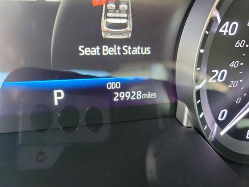 Used 2023 Toyota Highlander XLE FWD image 18