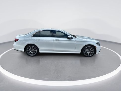 Used 2022 Mercedes-Benz E 350 Sedan image 9