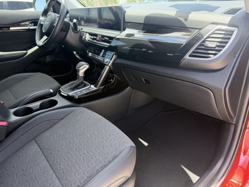 Certified 2025 Kia Seltos X-Line AWD/4WD image 11