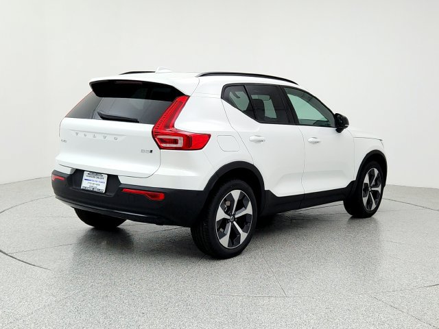 New 2026 Volvo XC40 B5 Plus w/ Protection Package Premier AWD/4WD image 5