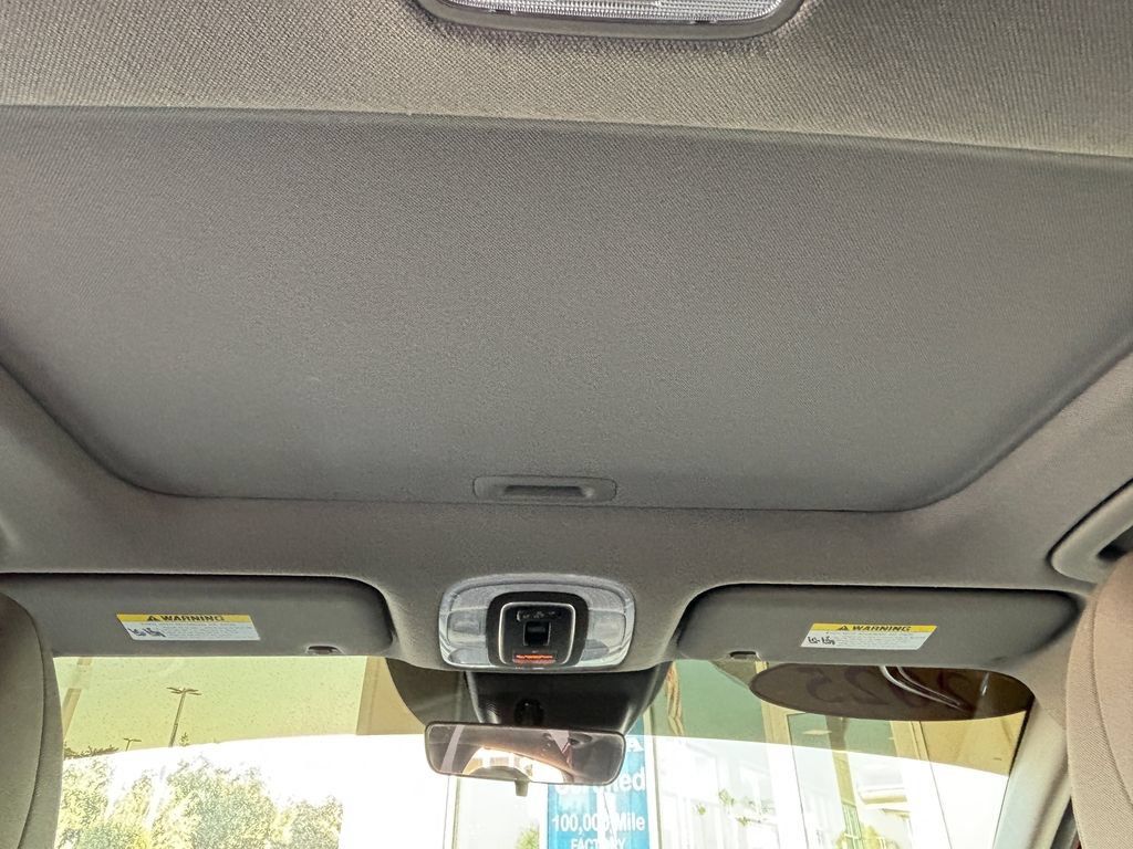 Used 2025 Hyundai Elantra SEL FWD image 18