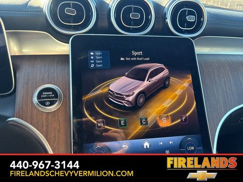 Used 2023 Mercedes-Benz GLC 300 4MATIC image 2