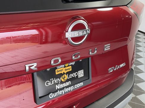 Used 2023 Nissan Rogue SV AWD/4WD image 15