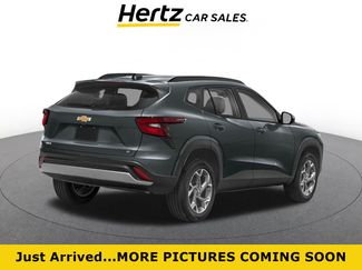 Used 2025 Chevrolet Trax LT FWD video 1