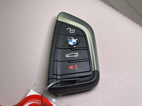 Used 2025 BMW X4 xDrive30i w/ Premium Package AWD/4WD image 39