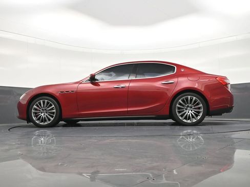 Used 2017 Maserati Ghibli w/ Luxury Package RWD image 23