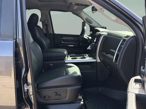 Used 2016 RAM 3500 Laramie image 27