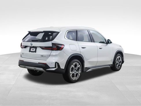 Used 2025 BMW X1 xDrive28i image 5