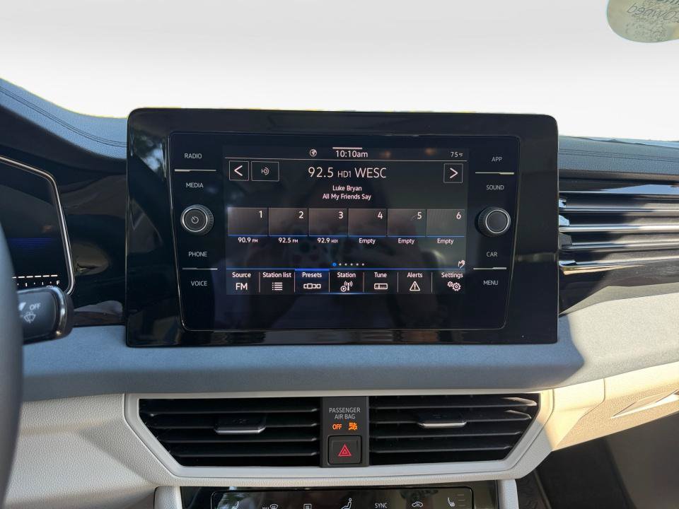 Certified 2026 Volkswagen Jetta SE FWD image 17