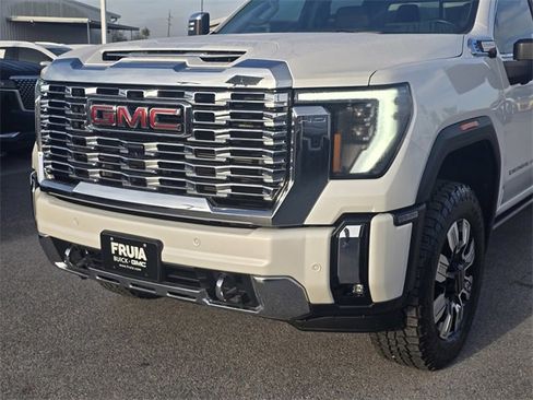 Used 2024 GMC Sierra 3500 Denali w/ Denali Reserve Package image 10