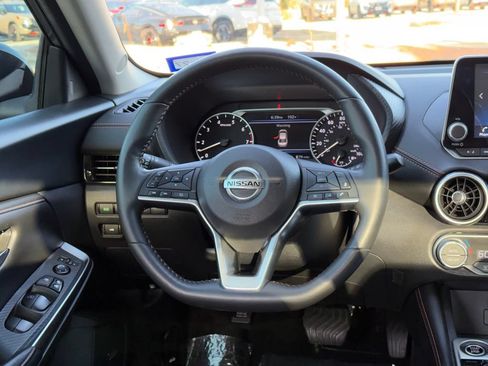 Used 2023 Nissan Sentra SR w/ SR Premium Package FWD image 23