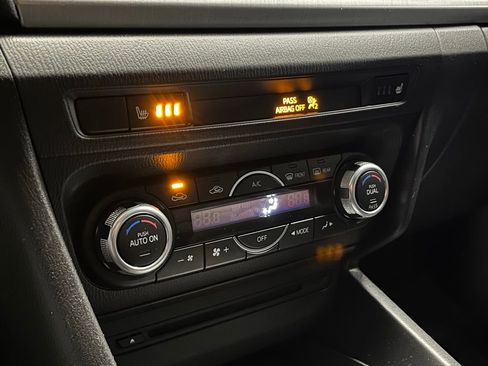 Used 2014 MAZDA MAZDA3 s Grand Touring image 10