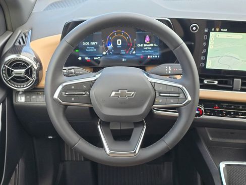 New 2026 Chevrolet Equinox ACTIV image 6