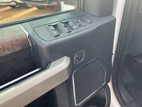 Certified 2022 Ford F250 Lariat w/ Lariat Value Package image 29