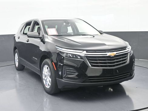 Used 2023 Chevrolet Equinox LS FWD image 9
