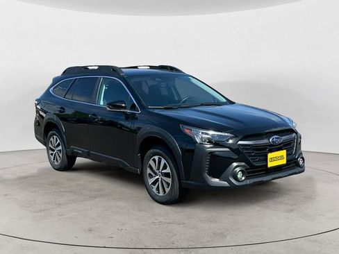 Certified 2025 Subaru Outback Premium image 7