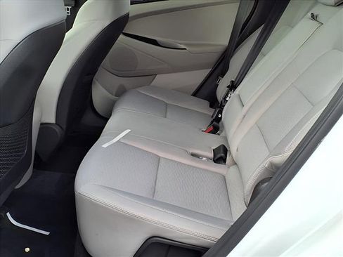 Used 2021 Hyundai Tucson SE image 15