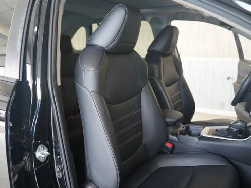 Used 2021 Toyota RAV4 XLE Premium AWD/4WD image 28