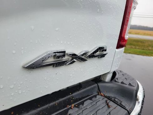 Used 2024 RAM 2500 Big Horn w/ Bed Utility Group image 9