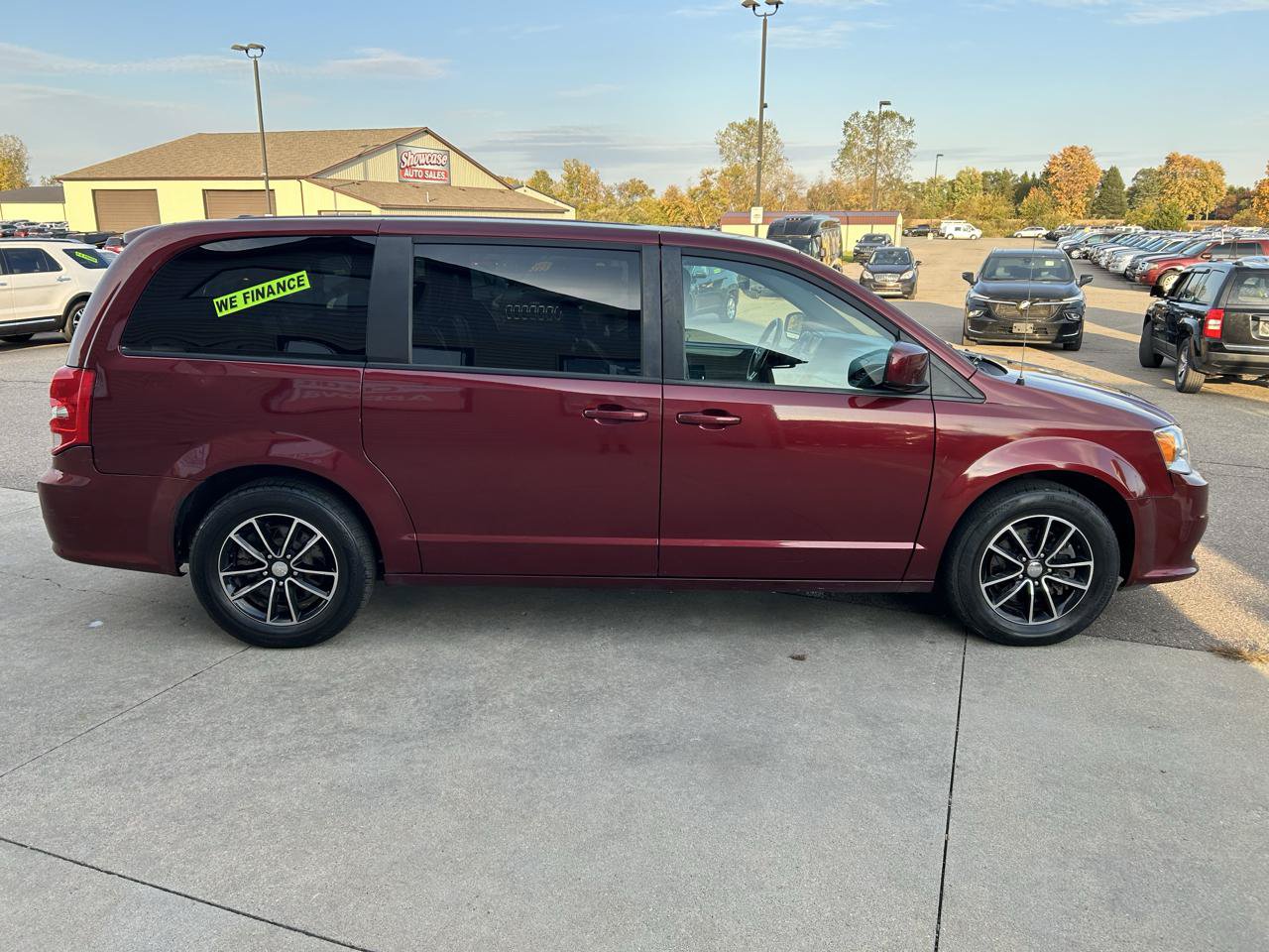 Used 2018 Dodge Grand Caravan GT FWD image 4