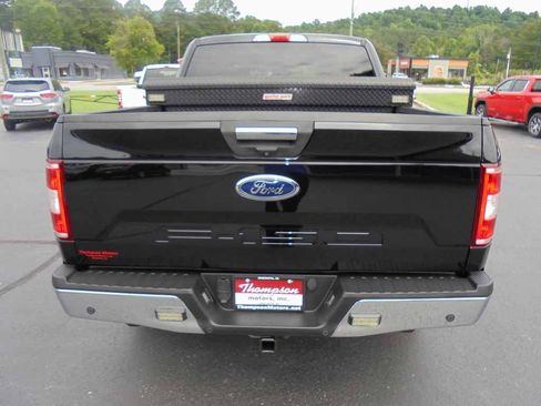 Used 2018 Ford F150 XLT w/ Equipment Group 302A Luxury AWD/4WD image 4