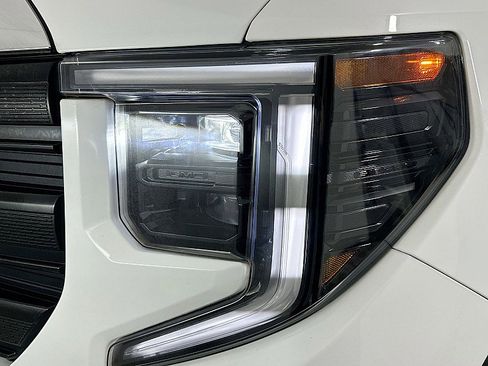 Used 2023 GMC Sierra 1500 Pro w/ Pro Value Package image 23