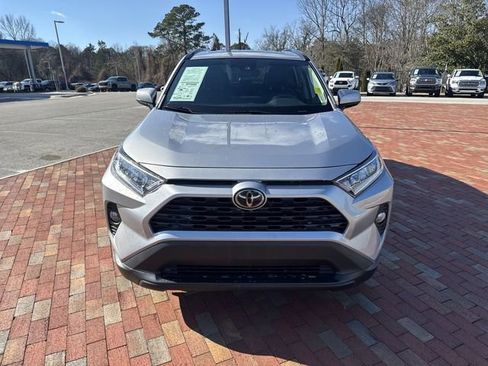 Used 2021 Toyota RAV4 XLE Premium image 31