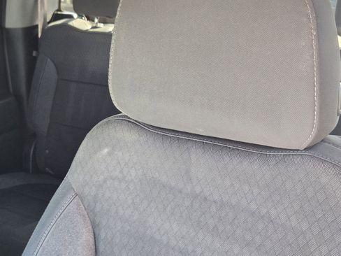 Used 2021 Chevrolet Silverado 1500 LT image 16