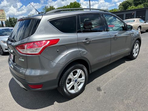 Used 2014 Ford Escape SE w/ Equipment Group 201A FWD image 3