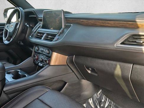 Used 2024 Chevrolet Suburban High Country w/ Advanced Technology Package image 24