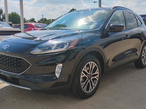 Used 2021 Ford Escape SEL image 3