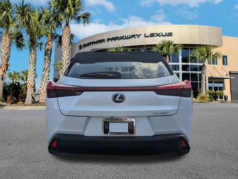 Used 2019 Lexus UX 200 w/ Accessory Package FWD image 6