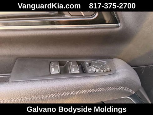 Used 2025 GMC Yukon Denali image 19